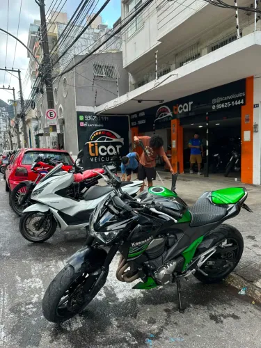 Vendo Kawasaki Z800
