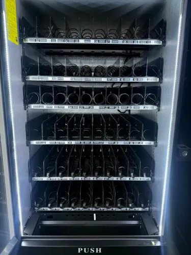 MÁQUINA VENDING MACHINE