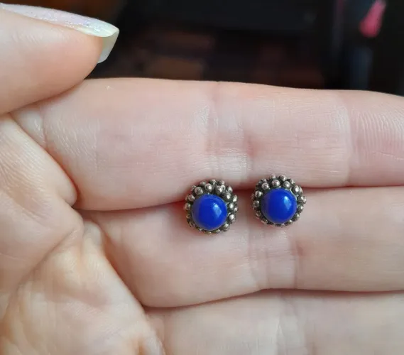 Brinco prata 925 com pedra lapis lazuli envelhecido. Produto novo.