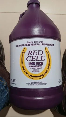 Red cell vitamina pra cavalos e bovinos
