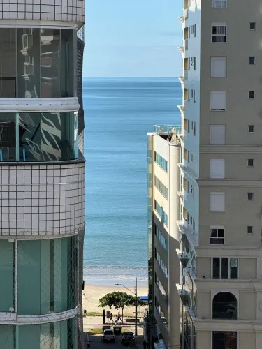 Cobertura - 5 dormitórios - 4 Suítes - localizado em Itapema / Meia Praia REF: DW603112