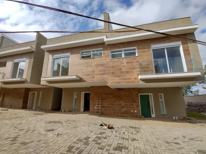 Casa em condomínio fechado à venda no Taquaral em Campinas, SP. nova, 3 suíte.