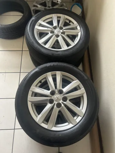 Rodas 17 com pneus Asx 2013