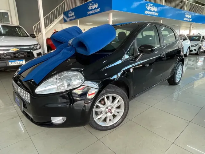 Fiat Punto Attractive 1.4 Fire Flex 8V 5P 2012
