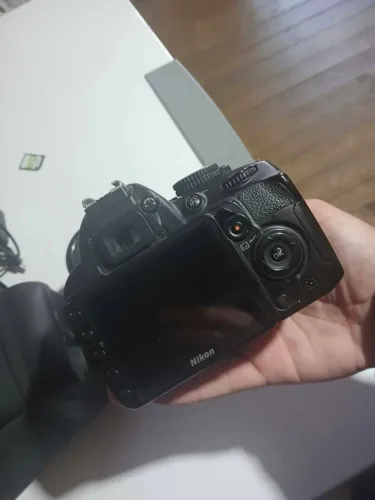 Camera D3100 só o corpo