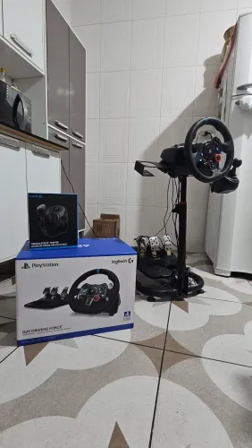 Logitech G29 Force, Combo Volante Pedais e Câmbio, USB, PS5, PS4, + Veloce V2 Cockpit