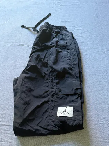 VENDO CALÇA ORIGINAL NIKE JORDAN 