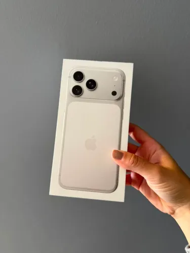 IPHONE 17 pro Max 256 NOVO LACRADO