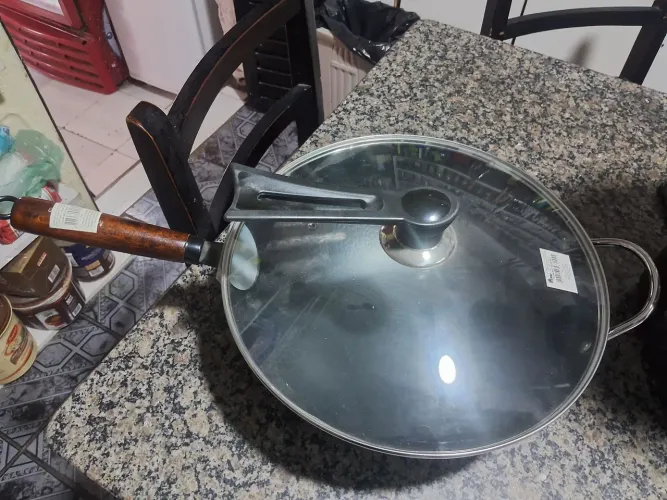 Frigideira wok