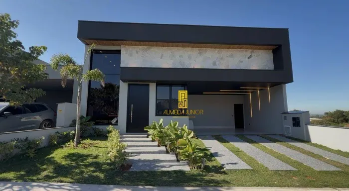 Casa com 3 dormitórios à venda, 214 m² por R$ 2.190.000 - Condomínio Villa Sapezal - Indai