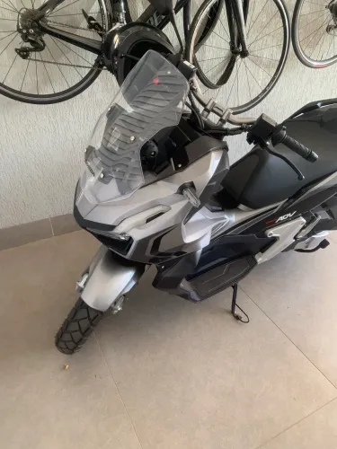 Honda ADV 150 .