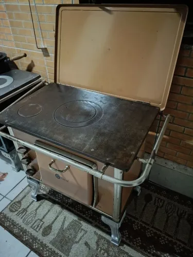 Fogão a Gás Modelo a Lenha