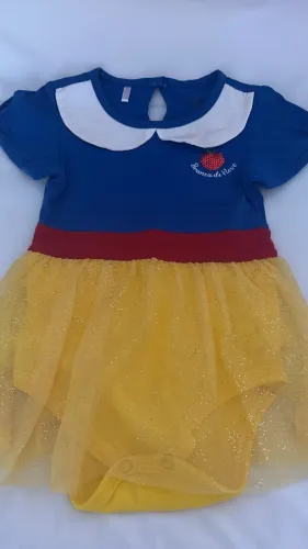 Fantasia branca de neve(9 a 12 meses)- RS 30,00