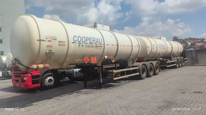 Rodotrem Randon 2012 60 mil litros multi-setas com Pneus