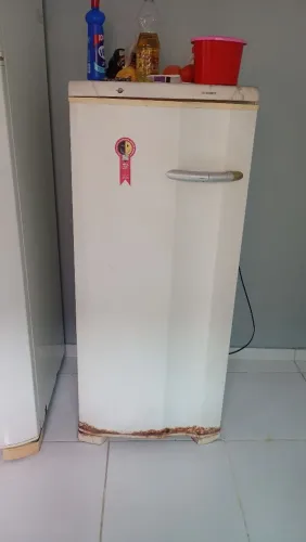 Freezer orizontal do jeito que está na foto,perfeito estado funciona perfeitamente