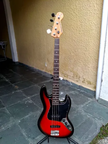 Baixo Jazz Bass 4 cordas