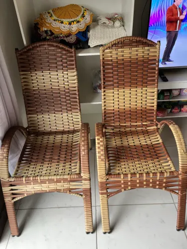 Vendo cadeira de fibra nova R& 250,00 cada