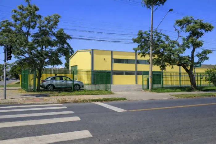 Barracão/Galpão 285 m² - Pé Direito 5,5 m - Trifásico - Entrada Caminhão - Esquina