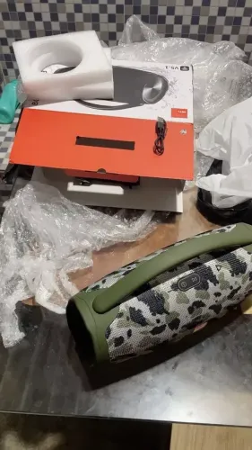 CAIXA DE SOM BOOMBOX VERDE CAMUFLADO BLUETOOTH
