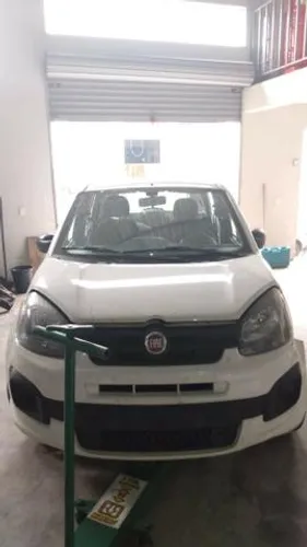 Fiat Uno Drive 1.0 2018 Sucata para retirada de peças