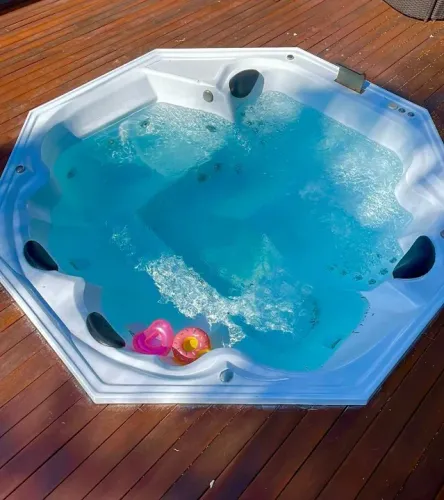 VI- Spa grande novo direto de fabrica 