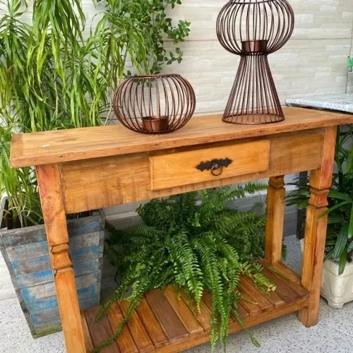 Aparador em.madeira de lei 