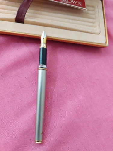 Caneta de pena