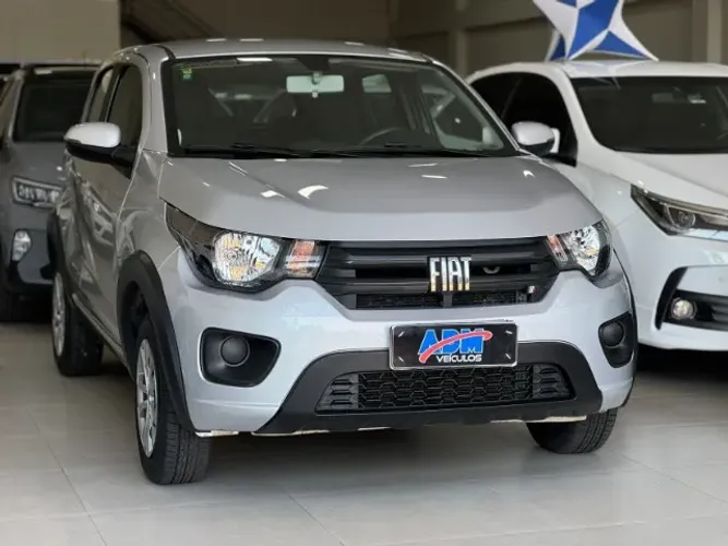 vendo ou troco mobi 1.0 like 2022/2022 completo quatro pneus novos carro conservado