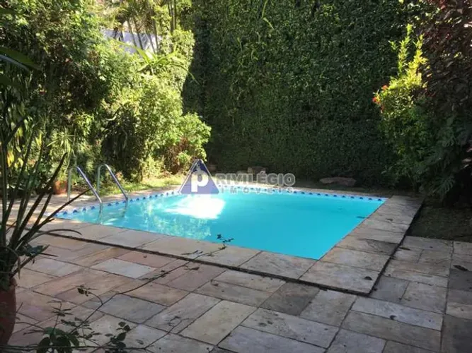 Gávea Casa Duplex em Condomínio com Piscina, Churrasqueira e Loft Independente