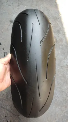 Pneu usado Michelin Pilot Power 180/55-17