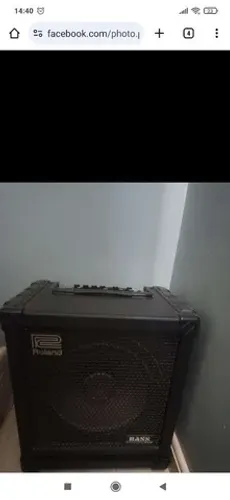 Amplificador de baixo Roland clube 100
