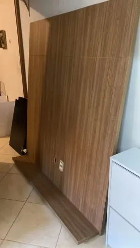 PAINEL PARA TV EM EXCELENTE ESTADO