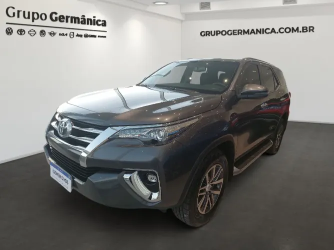 Toyota Hilux SW4 SRX 4X4 2.8 TDI 16V Dies. Aut. 2018