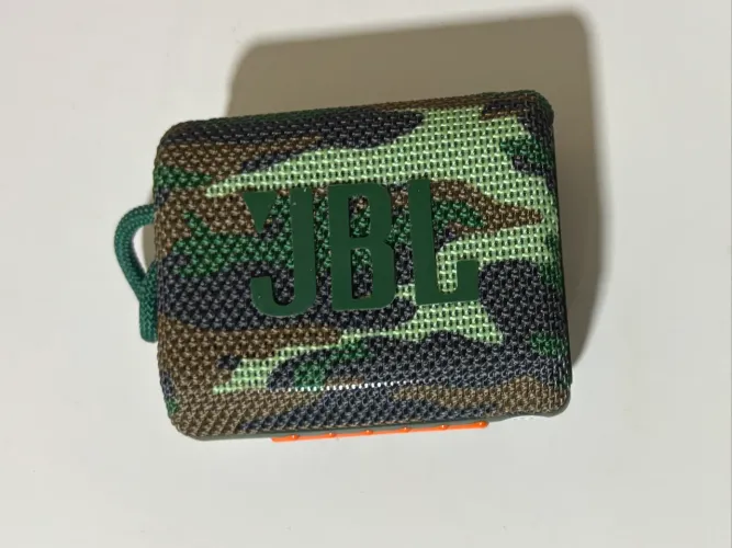 Vendo caixa de som portátil JBL GO3 original