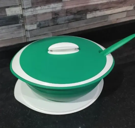 Travessa Thermo Oval Verde com Colher 2,5 L Tupperware