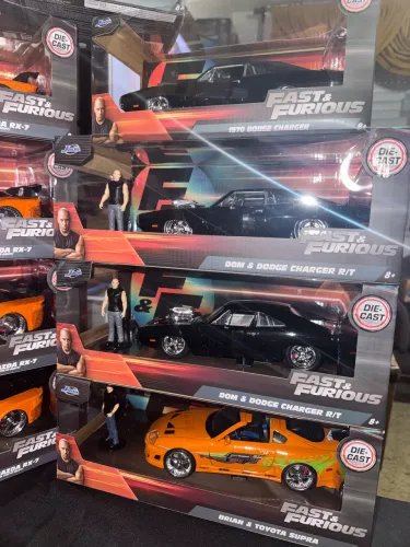 Miniatura Velozes e Furiosos Dodge Charger Toretto