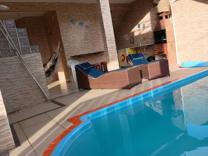CASA TEMPORADA EM FRENTE A PRAIA