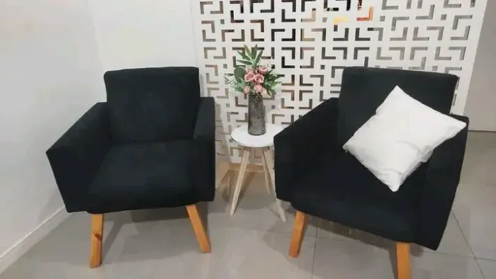 Poltronas modernas e confortáveis