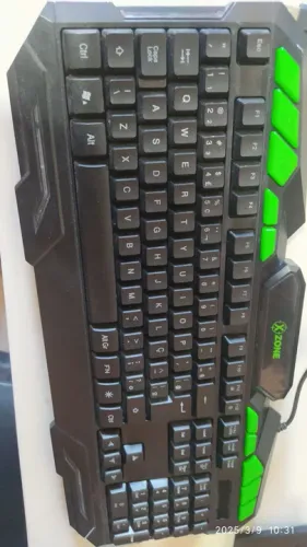 Teclado Gamer X-Zone com iluminação RGB