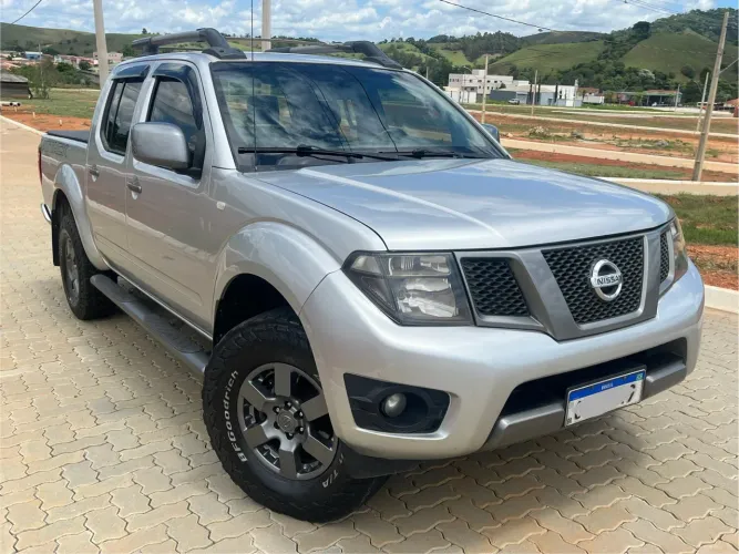 Nissan Frontier SV At.cd 4X4 2.5 TB Diesel Mec. 2014