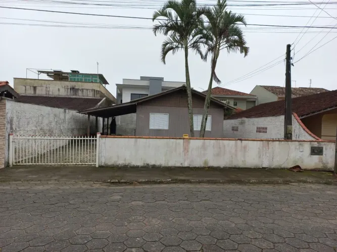 São Francisco do Sul-SC Praia de Enseada. Rua: Porto Alegre.Vendo! 450.000,00