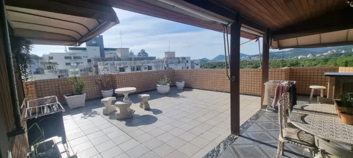 Cobertura a venda na Trindade Florianópolis SC