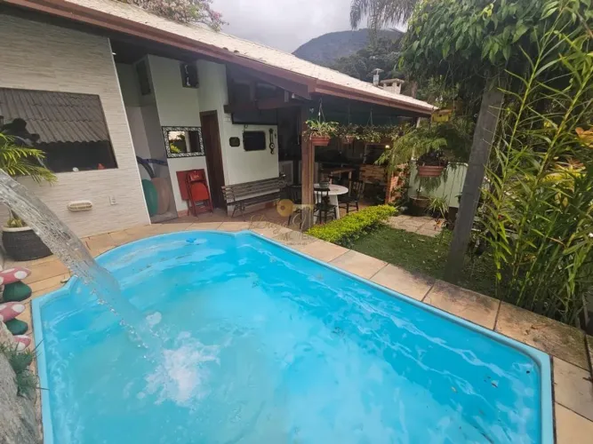 Casa para Venda em Teresópolis, Caleme, 2 dormitórios, 2 banheiros, 2 vagas