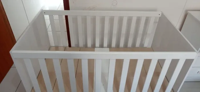 Vendo berço branco com colchão Ortobom