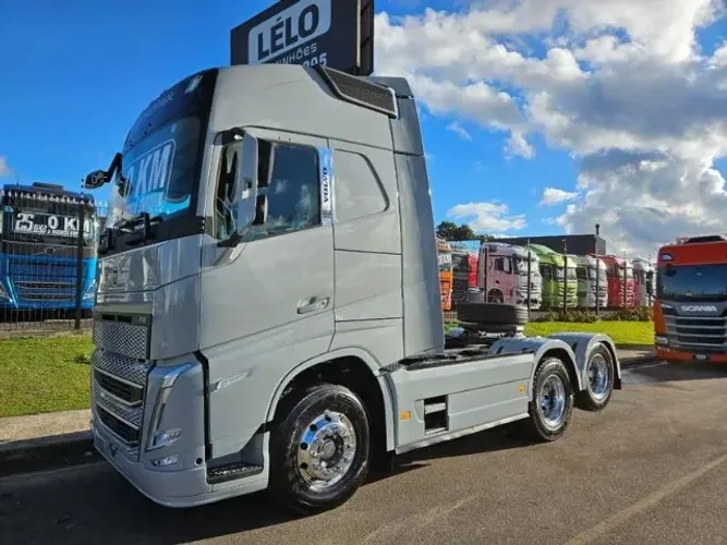 Volvo FH 500 6x2 Globetrotter Ano 25 0km Pronta Entrega geladeira carenagem lateral