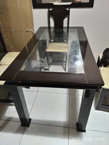 Mesa e Conjunto de 6 cadeiras para mesa de jantar