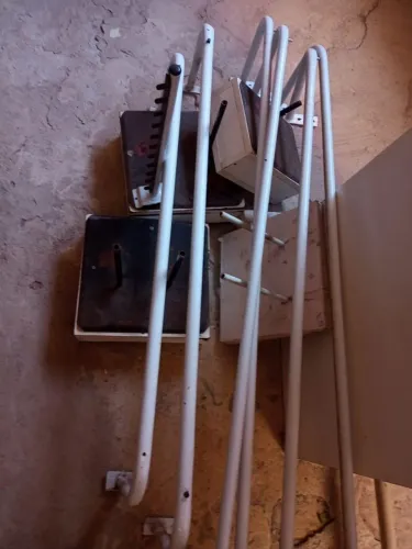 Arara cabideiro de chão 