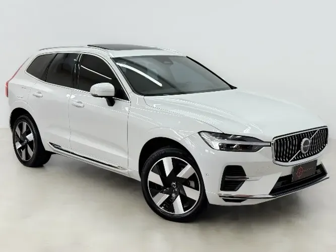 Volvo XC-60 T-8 Ultimate 2.0 AWD (híbrido) 2024