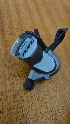 Alavanca Shimano Alivio SL-M4010 2-3v Trocador Esquerdo