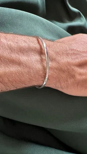 Bracelete Redondo Regulável em Prata